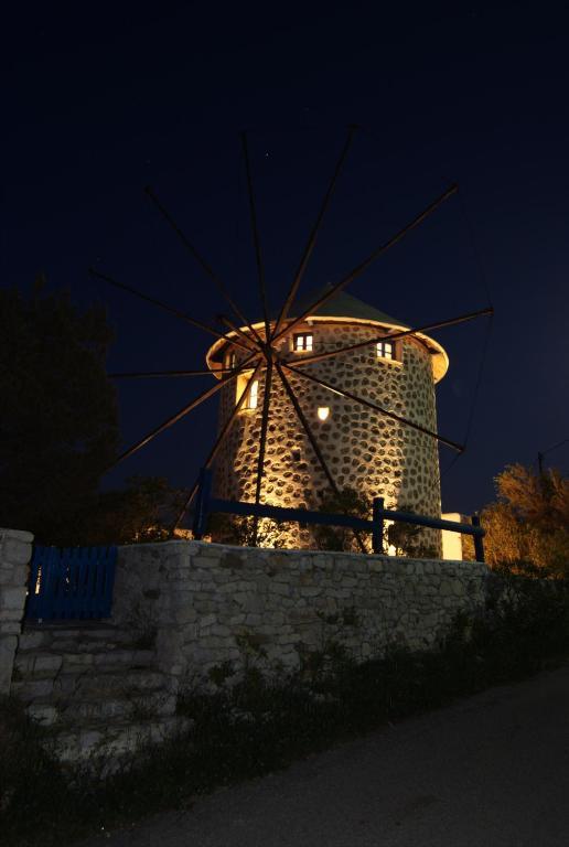 Windmill Studios Livadi  الغرفة الصورة